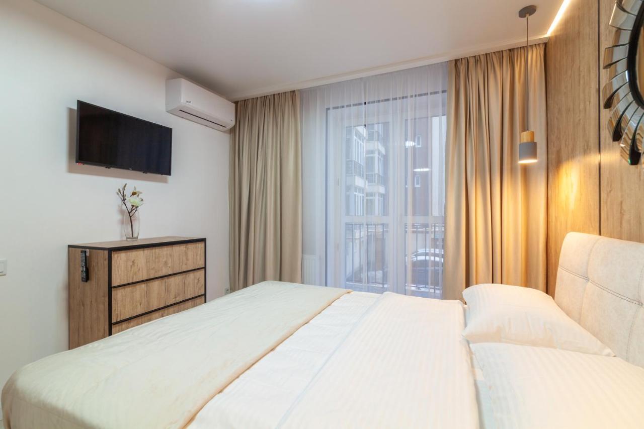 2 Bedrooms Apartments Levia 2 Lviv Bagian luar foto